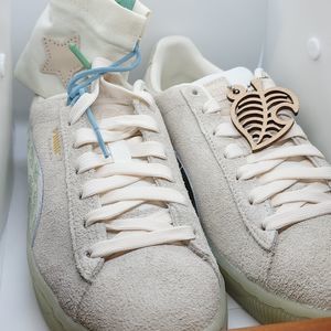 Animal Crossing Pumas-Limited edition